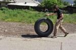 Care vine, vine, vine, calcă totul în picioare...