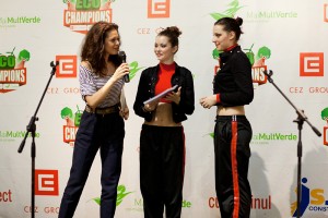 Raluca Lazarut si castigatoarele_foto Constantin Opris