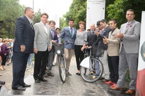 Bicicliști de familie bună