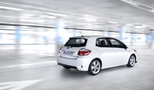 Toyota Auris HSD Noul Auris.