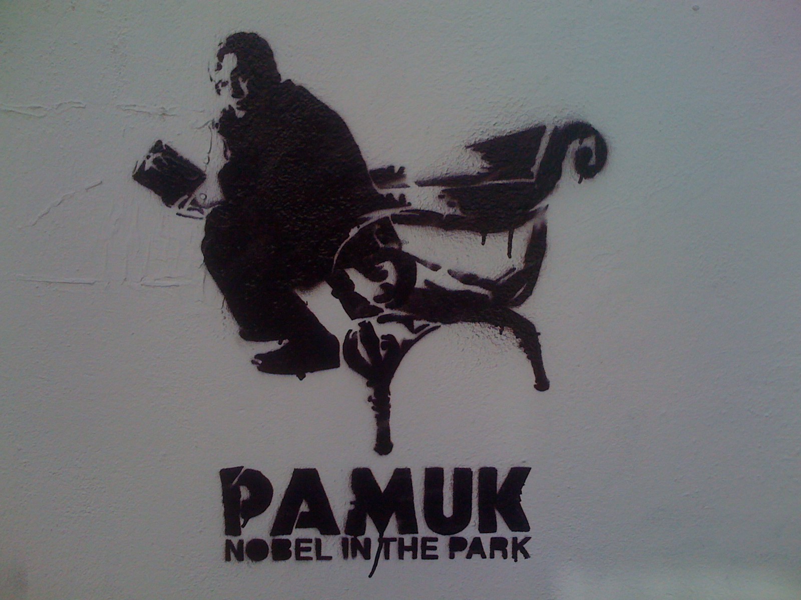 Pamuk Nobel in the Park